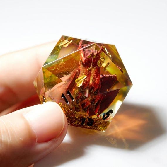 Dragon Core Chonk 30mm die, red dragon in crystal resin with gold flakes